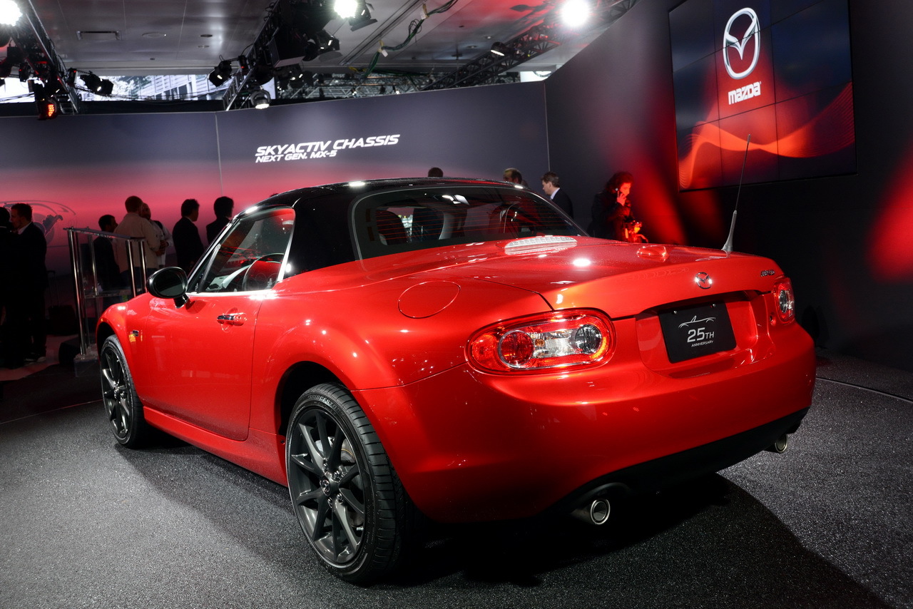 Check Out the 25th Anniversary Edition Mazda Miata: A Collectors Dream